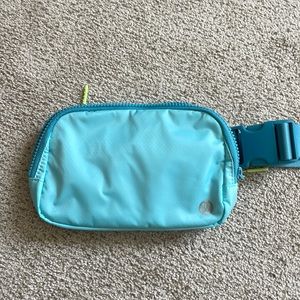lululemon belt bag